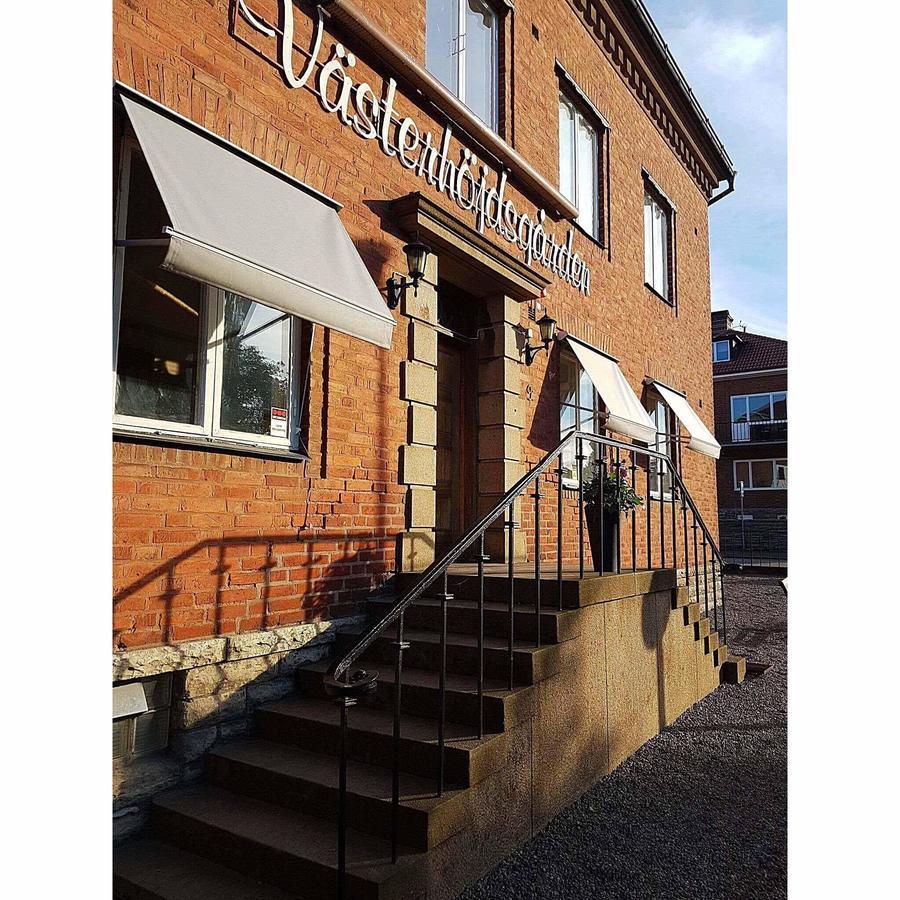 Hotel Vaesterhoejdsgarden Skövde Exterior foto